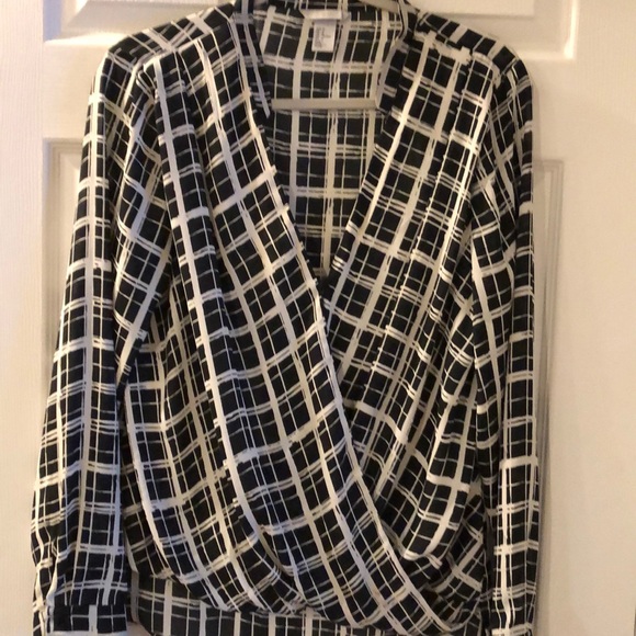 H&M long sleeve white lined, black and white print - Picture 1 of 6